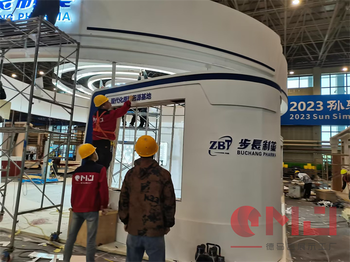 展會裝修工人做展會搭建一年能賺多少錢？